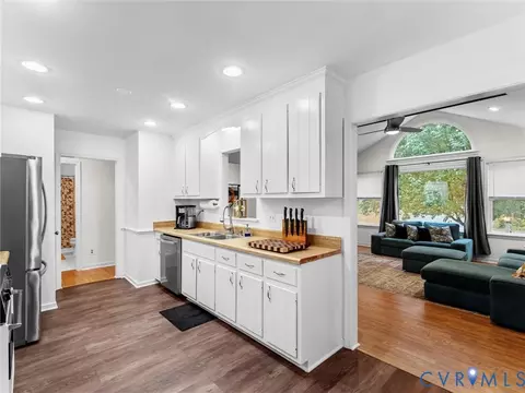 7018 Spring Trace Ter, Midlothian, VA 23112 photo 17