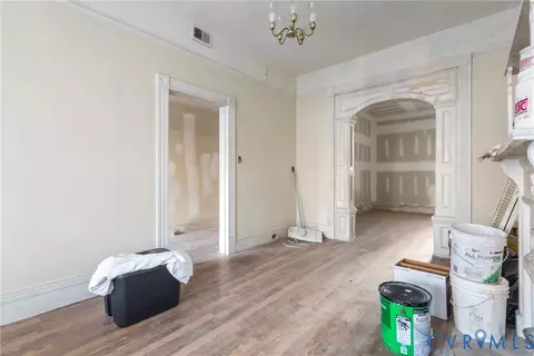 Living - 3105 E Broad St, Richmond, VA 23223 photo 3 of 7