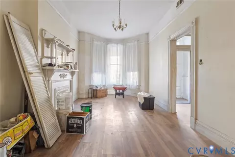 Living - 3105 E Broad St, Richmond, VA 23223 photo 2 of 7