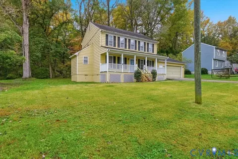 10909 Sassafras Dr, Hopewell, VA 23860