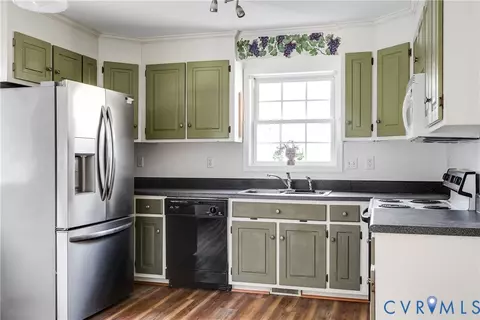 11701 Clear Ridge Dr, Midlothian, VA 23112 photo 9