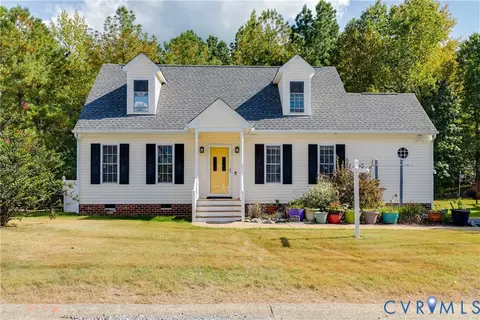 11701 Clear Ridge Dr, Midlothian, VA 23112