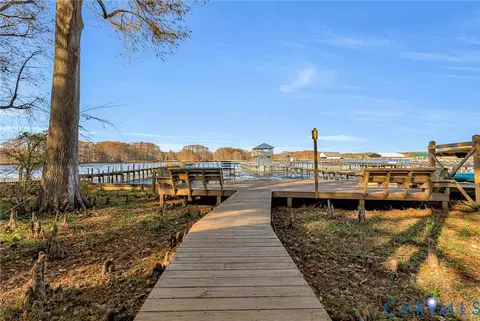700 W Riverside Dr, Lanexa, VA 23089 photo 40