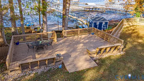 700 W Riverside Dr, Lanexa, VA 23089 photo 6