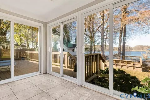 700 W Riverside Dr, Lanexa, VA 23089 photo 33