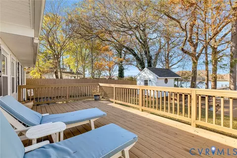 700 W Riverside Dr, Lanexa, VA 23089 photo 34