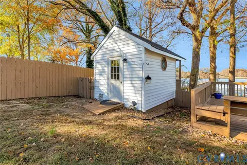 700 W Riverside Dr, Lanexa, VA 23089 photo 37