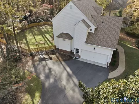 Exterior - 5600 Houndmaster Rd, Midlothian, VA 23112 photo 12 of 17