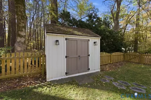 Exterior - 5600 Houndmaster Rd, Midlothian, VA 23112 photo 10 of 17