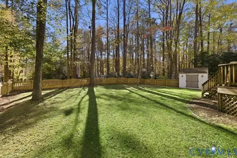 Exterior - 5600 Houndmaster Rd, Midlothian, VA 23112 photo 9 of 17