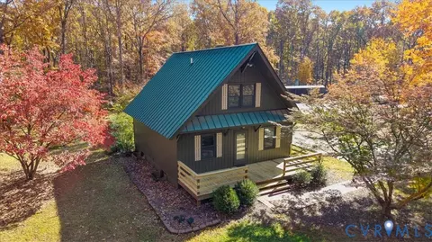 362 Stonewall Rd, New Canton, VA 23123