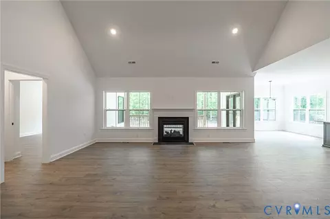 8369 Mount Eagle Rd, Ashland, VA 23005 photo 6