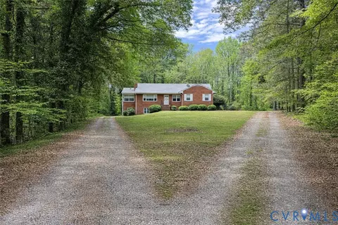7999 Fast Ln, Mechanicsville, VA 23111