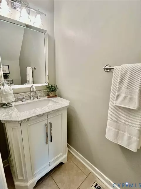 Bath - 5617 Chatmoss Rd, Midlothian, VA 23112 photo 1 of 3