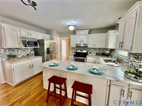 Kitchen - 5617 Chatmoss Rd, Midlothian, VA 23112 photo 4 of 5