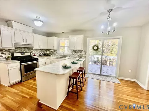 Kitchen - 5617 Chatmoss Rd, Midlothian, VA 23112 photo 2 of 5
