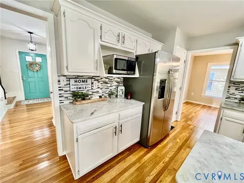 Kitchen - 5617 Chatmoss Rd, Midlothian, VA 23112 photo 5 of 5