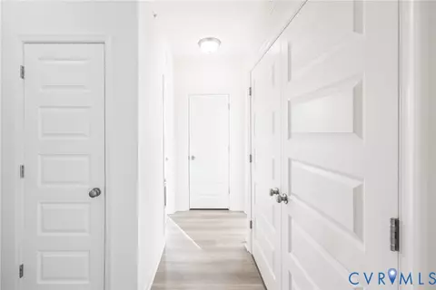 Entry Way - 4114 Ebbies Xing, Midlothian, VA 23112 photo 2 of 2