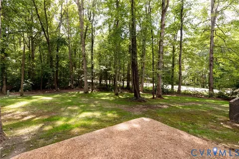 Exterior - 14011 Turtle Hill Rd, Midlothian, VA 23112 photo 6 of 10