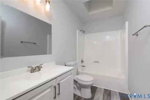Bath - 14011 Turtle Hill Rd, Midlothian, VA 23112 photo 2 of 4