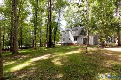Exterior - 14011 Turtle Hill Rd, Midlothian, VA 23112 photo 8 of 10