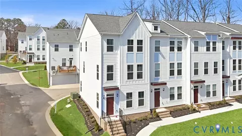 13901 Riverlight Dr, Midlothian, VA 23114