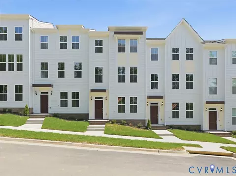 13813 Riverlight Dr, Midlothian, VA 23114