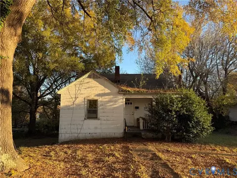 1157 Halifax Rd, Danville, VA 24540