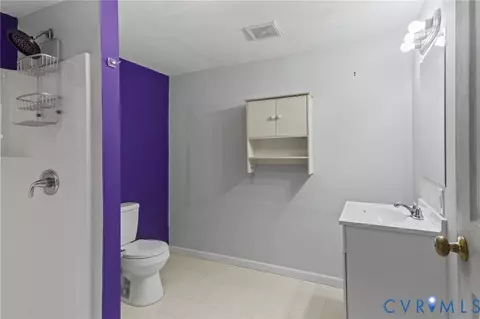 Bath - 8704 Three Notch Rd, Louisa, VA 23093 photo 1 of 2
