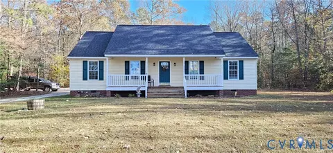 2239 Mantapike Landing Rd, Stevensville, VA 23161