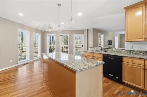 Kitchen - 15430 Foxvale Way, Midlothian, VA 23112 photo 3 of 4
