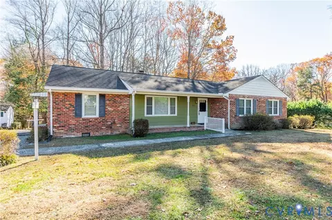 8211 Lyndale Dr, North Chesterfield, VA 23235