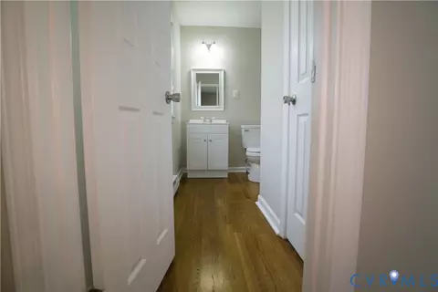 Entry Way - 3302 Jeter, Richmond, VA 23222 photo 2 of 4