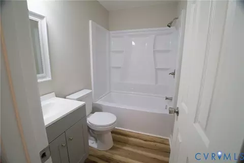 Bath - 3302 Jeter, Richmond, VA 23222 photo 2 of 3