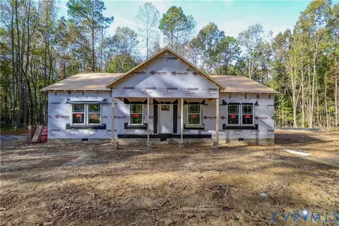 8478 Indian Rd, Gloucester, VA 23061