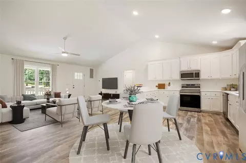 17513 Kathleen Ct, South Chesterfield, VA 23803
