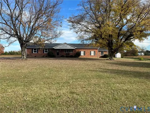 Exterior - 4711 Station Rd, Sutherland, VA 23885 photo 2 of 4