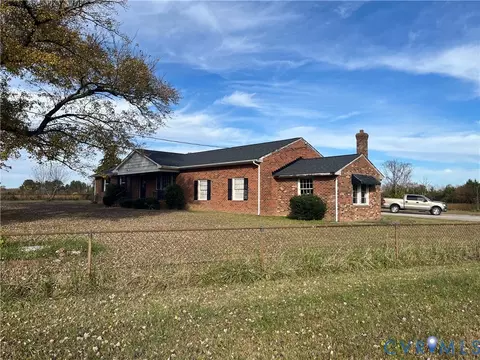 Exterior - 4711 Station Rd, Sutherland, VA 23885 photo 3 of 4