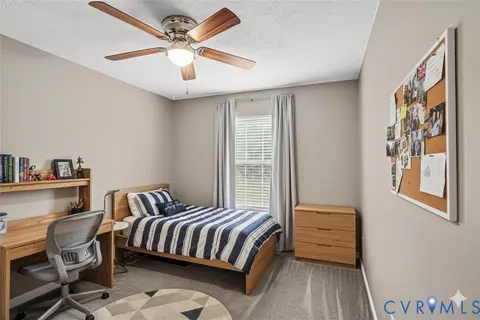 993 Chelsea Run, West Point, VA 23181