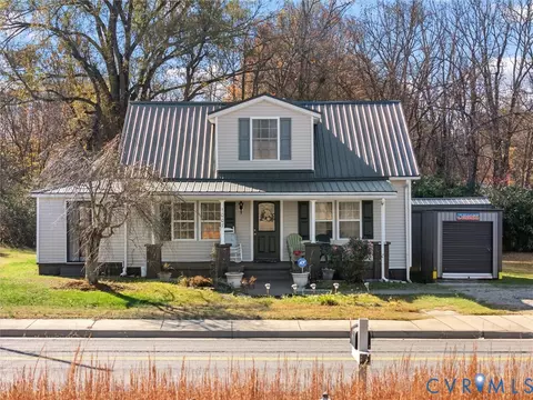 1007 Nottoway Ave, Blackstone, VA 23824