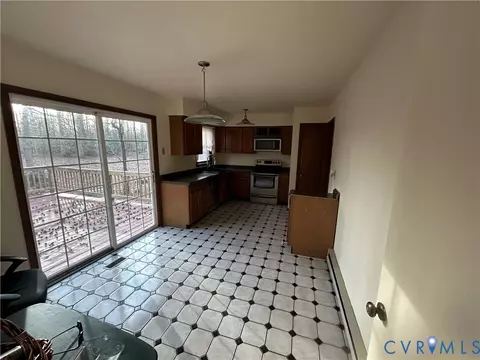 358 Edgar Ln, Elberon, VA 23846 photo 5