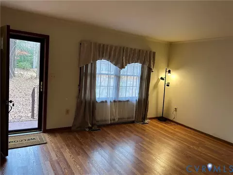 358 Edgar Ln, Elberon, VA 23846 photo 3