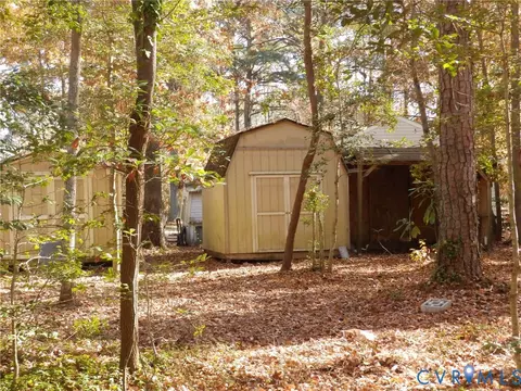 358 Edgar Ln, Elberon, VA 23846 photo 21