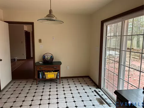 358 Edgar Ln, Elberon, VA 23846 photo 6