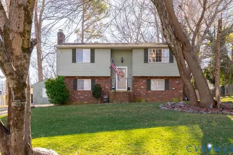 1329 Wadsworth Dr, Richmond, VA 23236