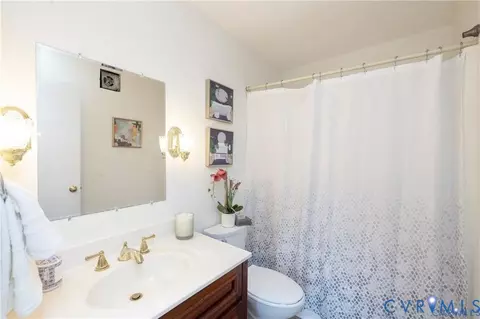 Bath - 11714 S Briar Patch Dr, Midlothian, VA 23113 photo 2 of 4