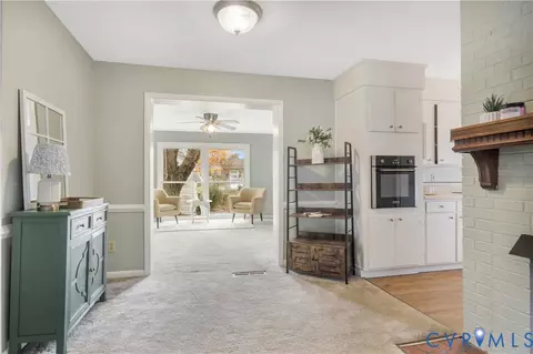 6 Dimmock Ave, Newport News, VA 23601