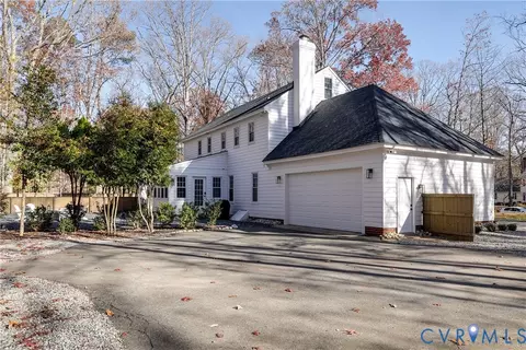 Exterior - 3150 E Brigstock Rd, Midlothian, VA 23113 photo 4 of 5