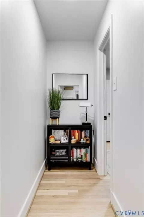 Entry Way - 3150 E Brigstock Rd, Midlothian, VA 23113 photo 5 of 8