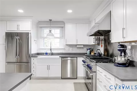 Kitchen - 3150 E Brigstock Rd, Midlothian, VA 23113 photo 2 of 9